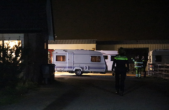 Uitslaande brand in caravanstalling Geldermalsen