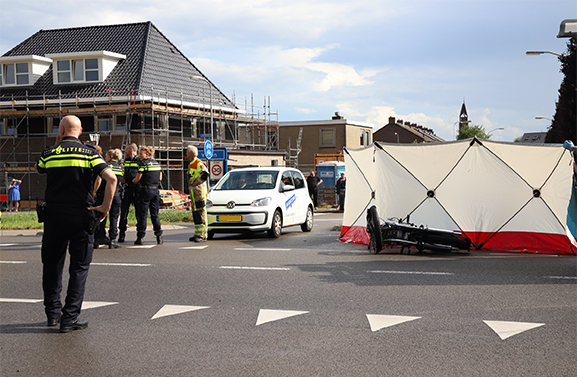 Motorrijder om het leven gekomen bij botsing met auto in Vuren