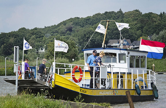 Veer Rhenen-Lienden weer in de vaart