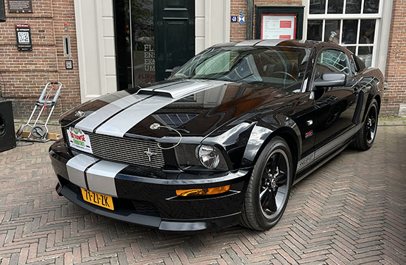 Klassieke en bijzondere auto's stelen de show tijdens Betuwse Fruitrit