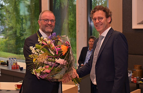 Servaas Stoop blijft burgemeester van West Betuwe