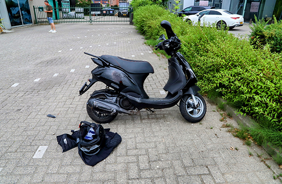 Bestuurder gewond bij aanrijding met auto in Meteren