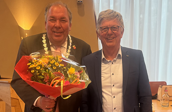 G. van Droffelaar raadslid af; door als voorzitter van Gemeentebelangen