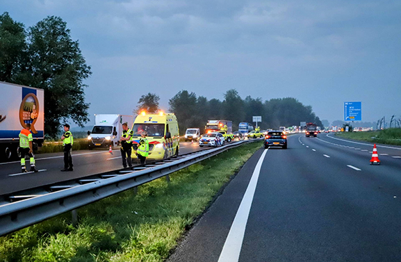 Ongeval op A15 zorgt voor flinke vertragingen