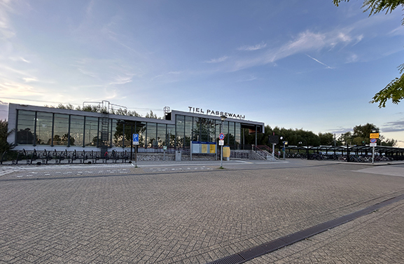 Geen camera's maar wel extra toezicht bij station Tiel Passewaaij