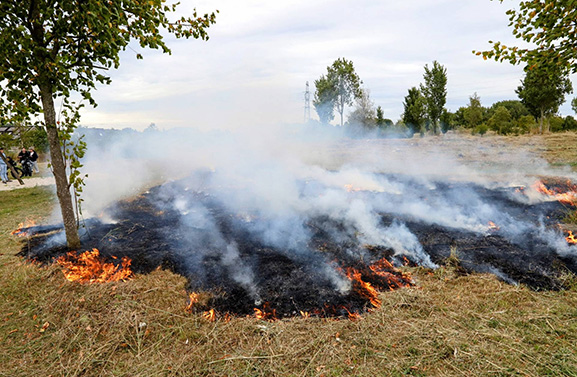 Voormalige vuilnisbelt in brand