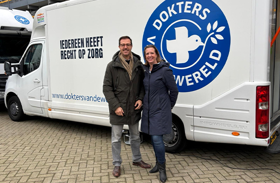 Mondzorgkaravaan strijkt neer voor mensen zonder vaste mondzorg