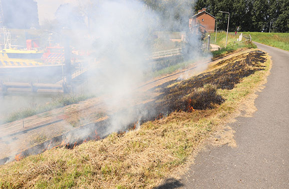 Bermbrand op de Groene Krib in Tiel