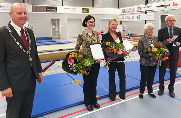 Koninklijke Erepenning voor gymnastiekvereniging Wij Houden Vol