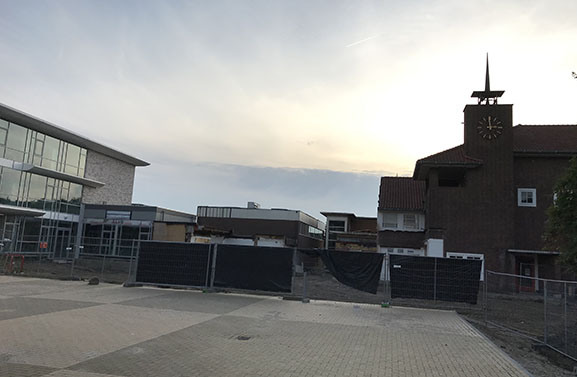 Beginnende brand in leegstaand gebouw van Lingecollege lyceum