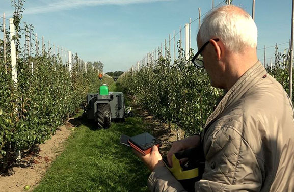 Deze robottrekker moet toekomstige generatie fruittelers lokken