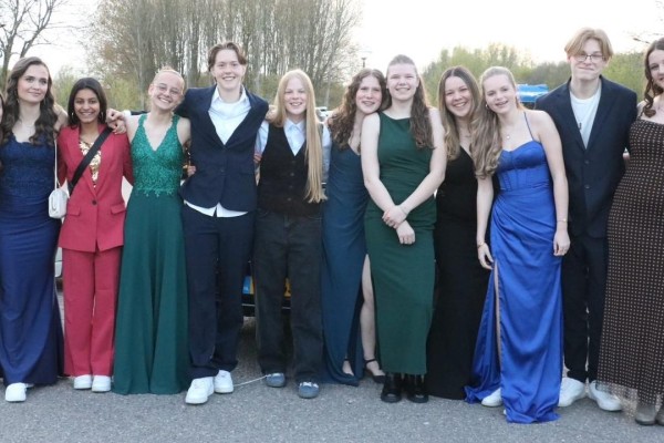 Isa (15) heeft haar eerste examen: 'Super spannend'