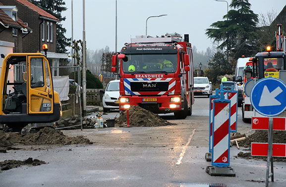 Gaslek aan de Dorpsstraat in Meteren