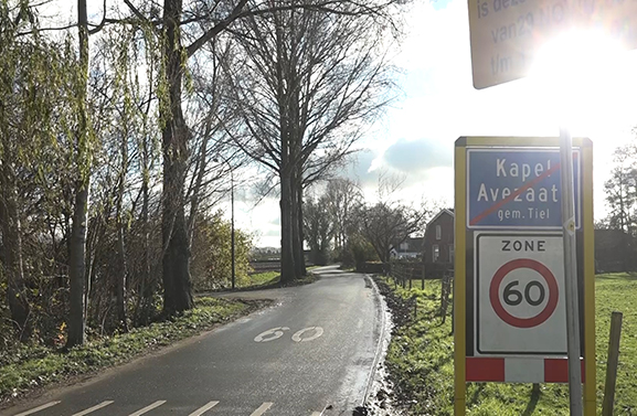 Conflict over een smalle weg in Kapel-Avezaath