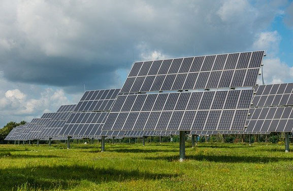 Ontwikkeling van zon en wind projecten langs de A15 oost