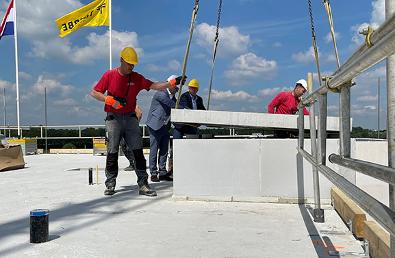 Hoogste punt bereikt bij de bouw van 'De Rozentuin' in Hoef en Haag