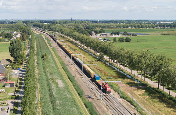 Werktrein van 1,2 km lang ingezet op spoor Culemborg - Geldermalsen