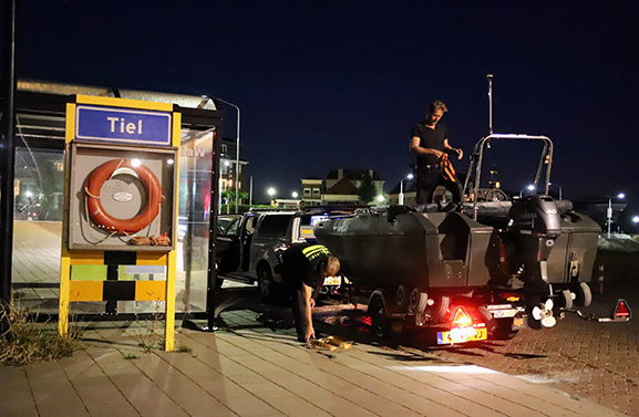 Politie zoekt ter hoogte van Tiel naar vermiste drenkeling