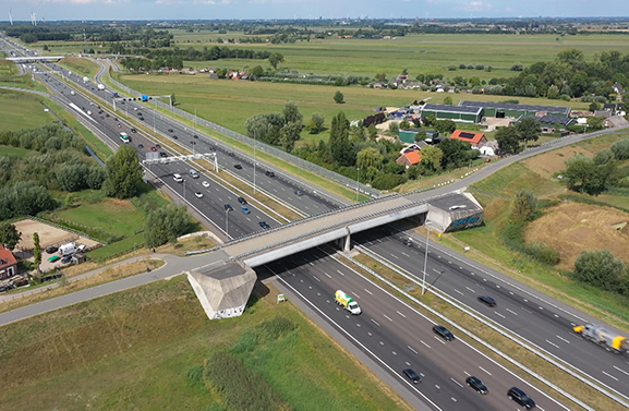 Deze dijk over de A2 gaat vannacht weer door de keuring