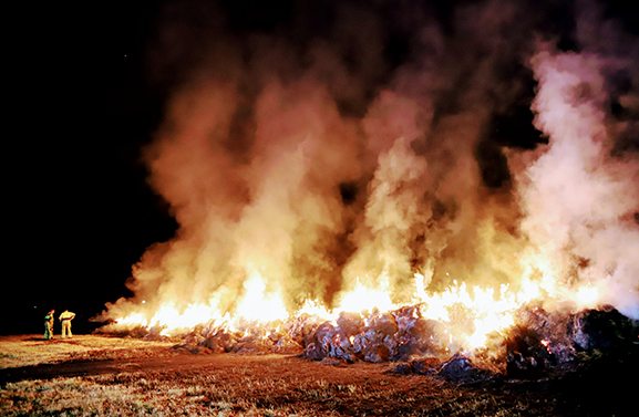 Grote buitenbrand aan de Molenstraat in Zoelen