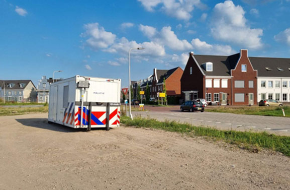 Vrouw (33) opgepakt na explosies in Hoef en Haag en Tienhoven