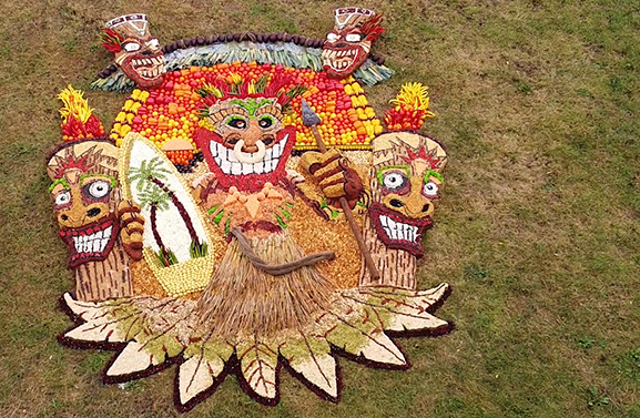 Fruitmozaiek 'Tropical Tiki masks' wint eerste prijs