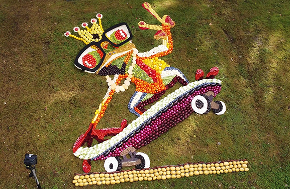 Fruitmozaiek 'Tropical Tiki masks' wint eerste prijs