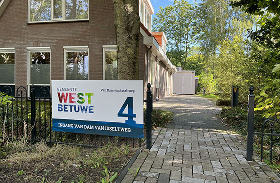 West Betuwse raad akkoord met woningbouw op plek tijdelijk gemeentehuis