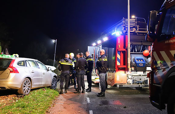 Drie gewonden bij botsing personenauto's in Lienden