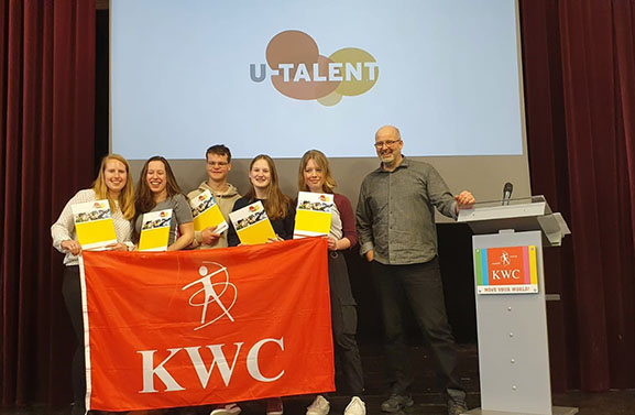 KWC-leerlingen ontvangen U-Talent Academy getuigschrift