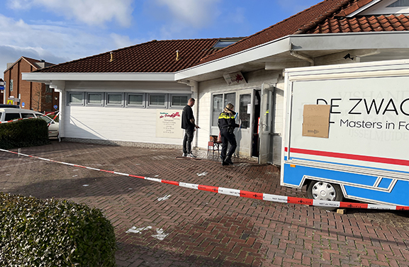 Vuurwerkbom veroorzaakt schade bij Lunchroom The octopus in Culemborg