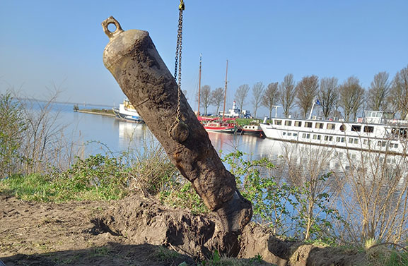 Na 455 jaar krijgt Vianen weer een kanon