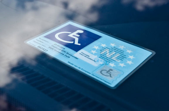 Grote verschillen in prijs parkeerkaart voor gehandicapten in onze regio