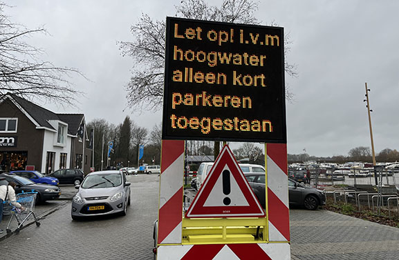 Waterpeil in de Linge zakt, grootste gevaar geweken