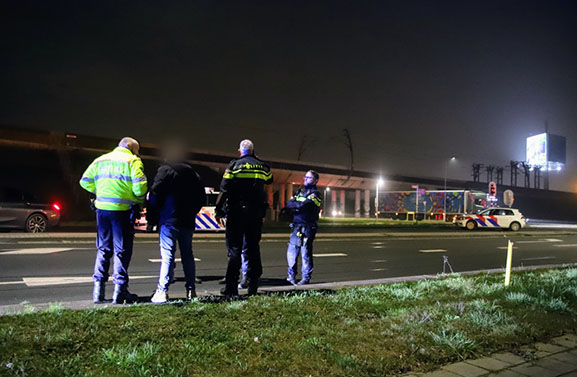 Politieachtervolging van gestolen auto beëindigd in Tiel