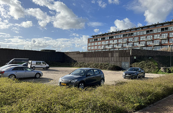 Bewoners Tiels wooncomplex ageren tegen plannen wooncomplex van buren