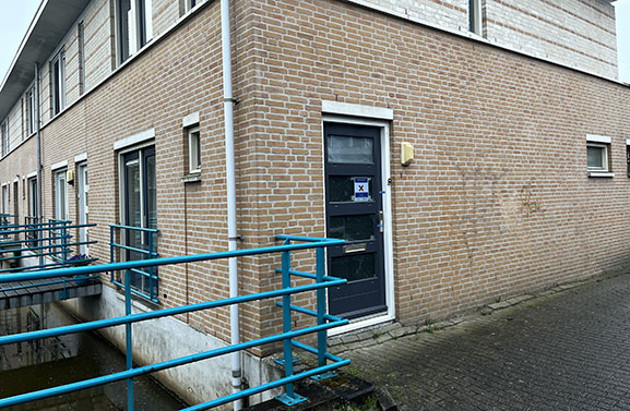 Burgemeester van Culemborg sluit woning om vondst drugs en wapens
