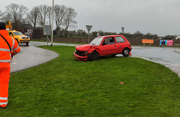 Ongeval op Provincialeweg bij Ingen, bestuurder op de vlucht geslagen