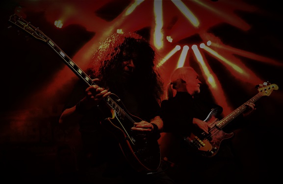 Tiels blues-rock powertrio lanceert nieuwe cd: 'Shake Them Down'