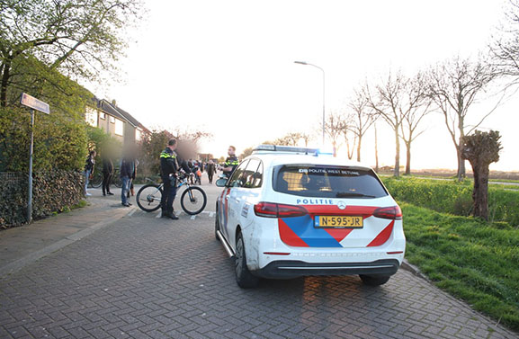 Scooterrijder gewond bij val op De Vliet in Vuren