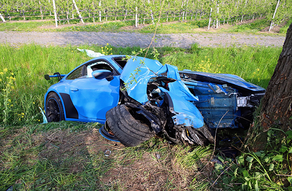 Twee inzittenden gewond bij ongeval met Porsche in Haaften