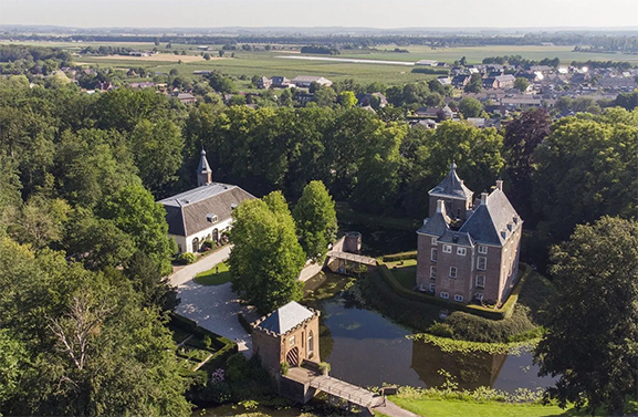 Dit Gelderse kasteel staat te koop voor 2,45 miljoen euro