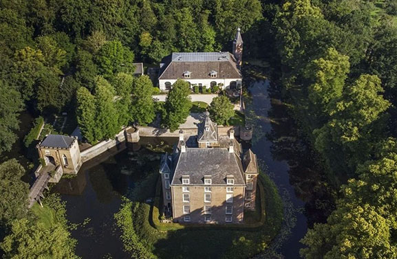 Dit Gelderse kasteel staat te koop voor 2,45 miljoen euro