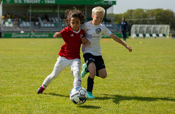 Voetbaloa Academy uit Nijmegen wint JO9 Tandwinkel Toernooi in Tricht