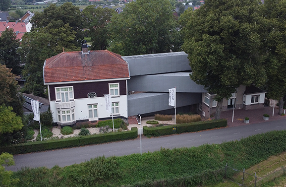 Oudste glasobjecten ter wereld komen naar Leerdam