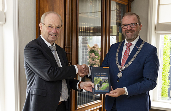 Koninklijke onderscheiding voor schrijver en kerkhistoricus Vermeulen