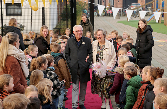 Neder-Betuwe speld voor Niesje van Wendel de Joode - Hoogakker