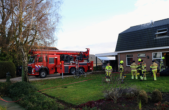 Brand in woning aan de Stationsweg in Echteld