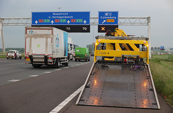 Ongeval A2 richting Den Bosch door verkeerd invoegen