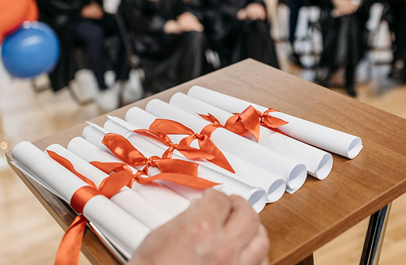 Diploma-uitreiking Lek en Linge vervroegd op avond door halve finale EK